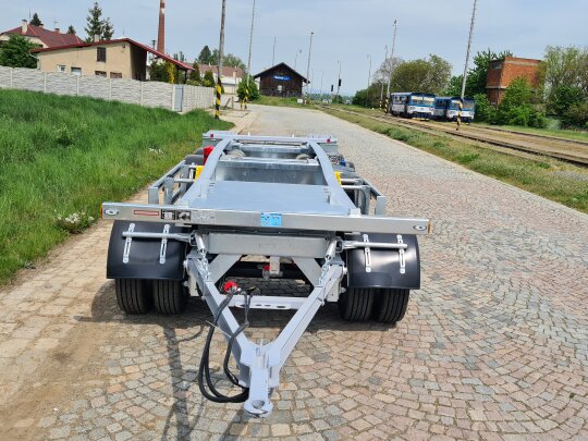 Przyczepy kontenerowe z&nbsp;obrotnicą